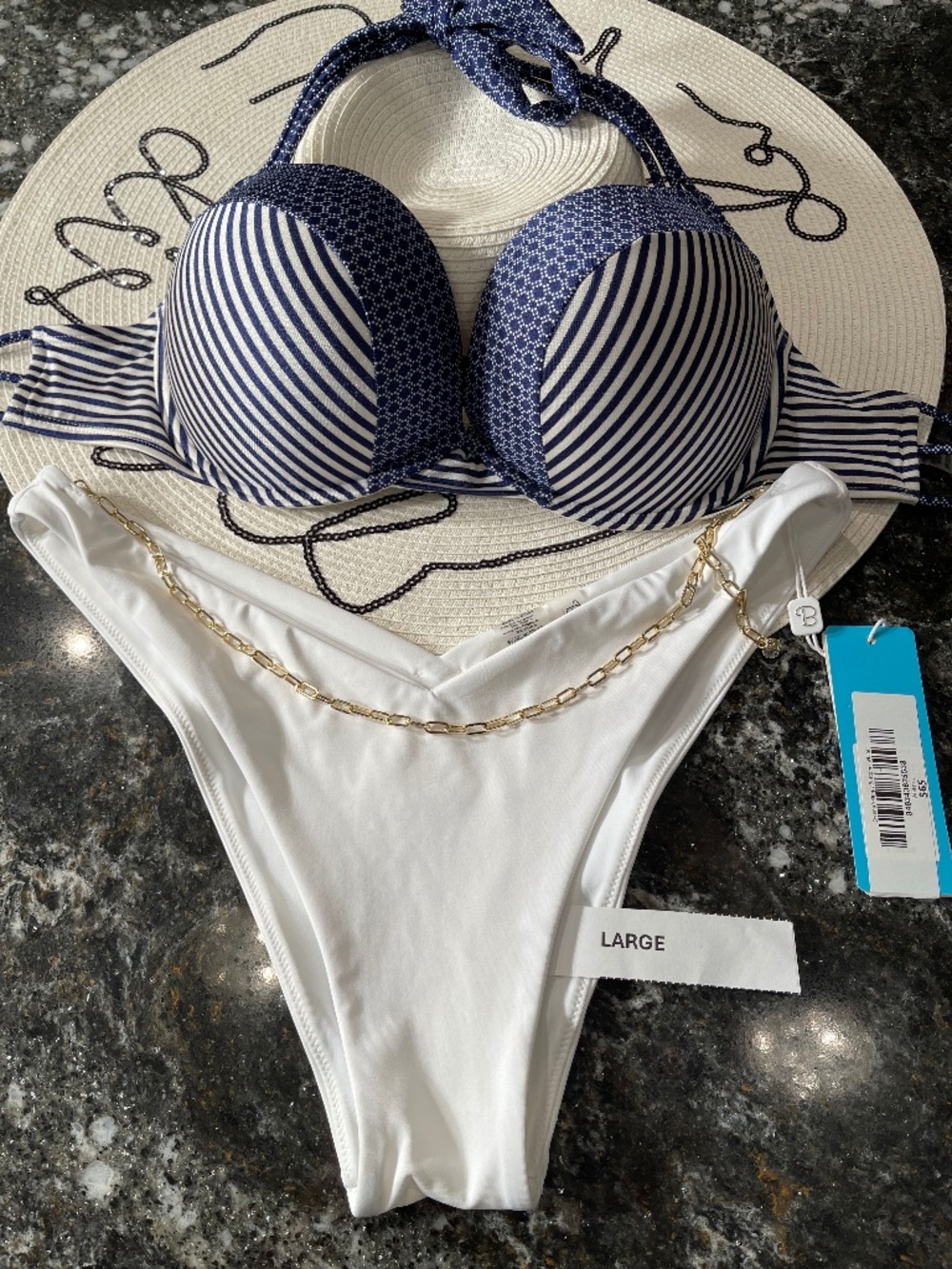 Victoria Secrets bikini bombshell 34D and nwt Brazilian bottoms L